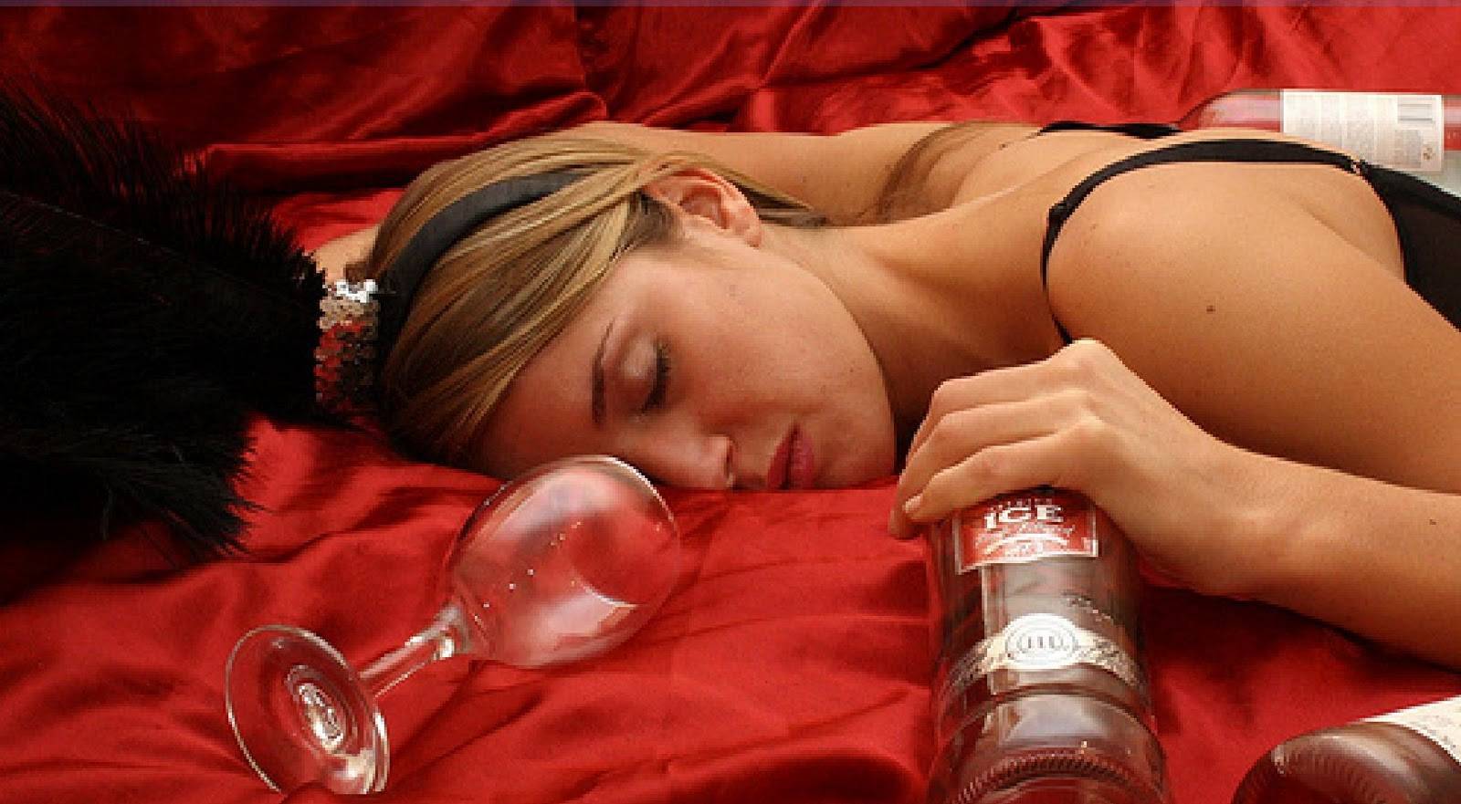 У пьяниц остались силы для совместного времяпрепровождения в постели