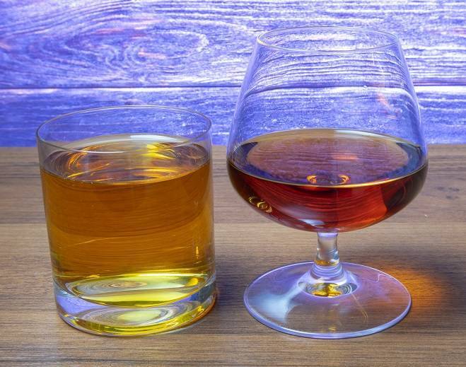 Коньяк из спирта: условия и рецепты приготовления самодельного домашнего алкогольного напитка