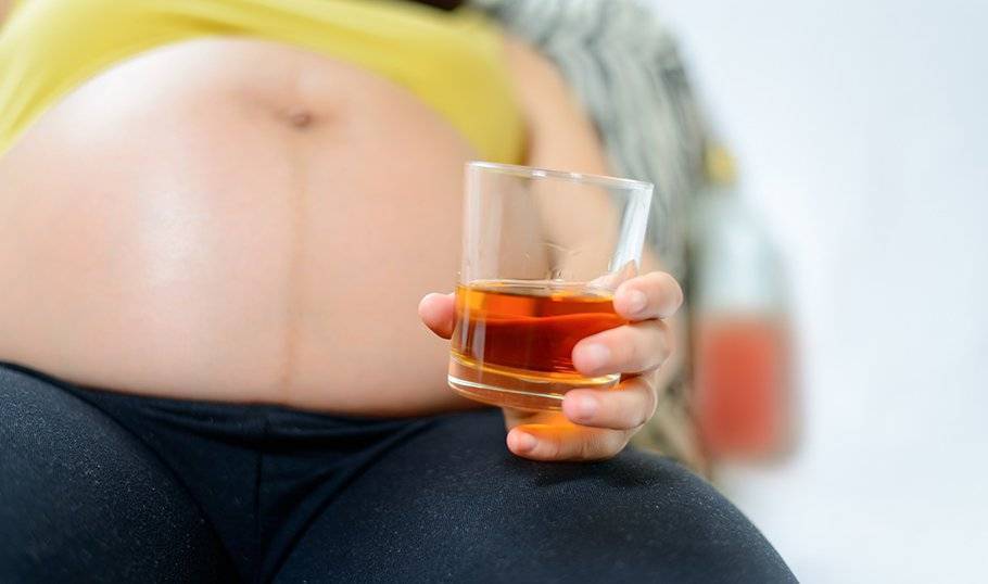Можно ли беременным женщинам пить безалкогольное пиво?