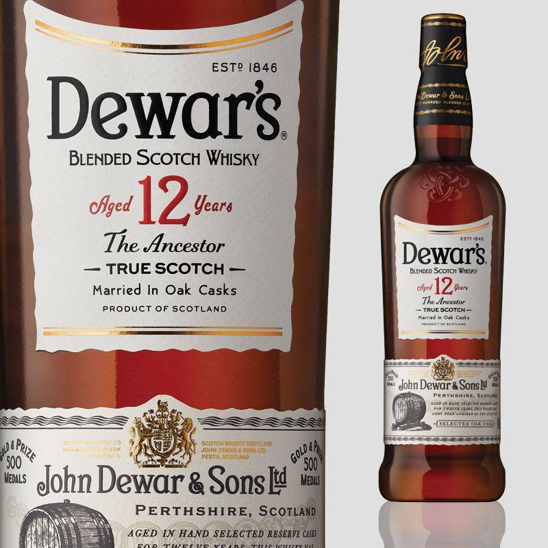 Какие виски пил. Виски Dewar's. Blended Scotch Whisky 12. Скотч Dewars. Dewars true Scotch. Бурбон Dewars.