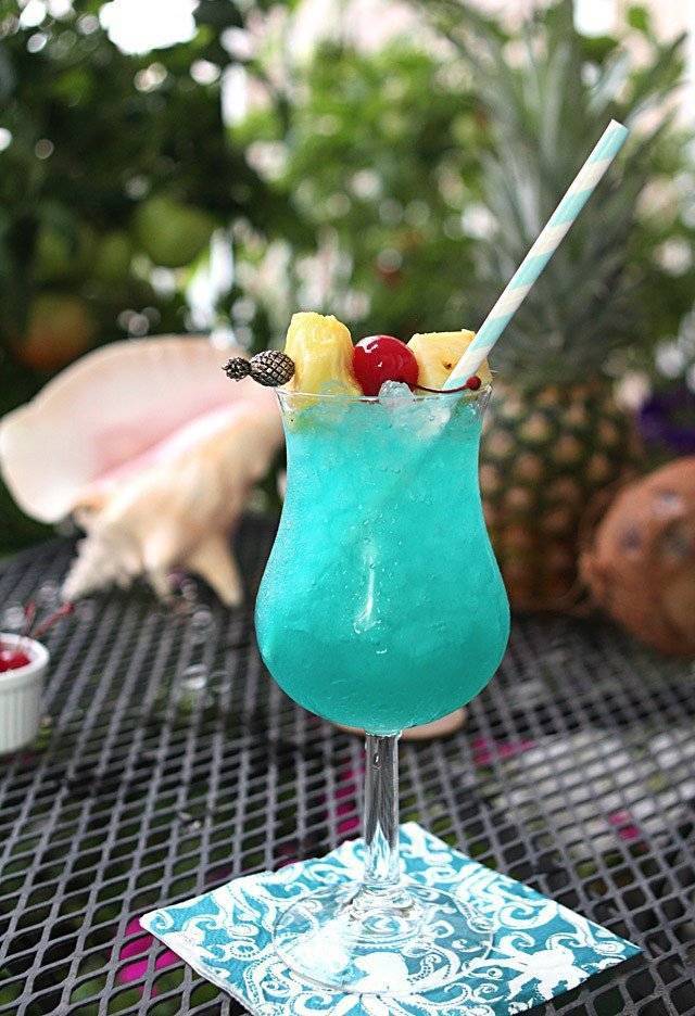 Коктейль голубые гавайи со сливками — история алкоголя