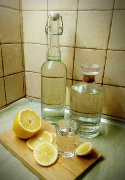 Лимонная настойка на водке или спирту в домашних условиях