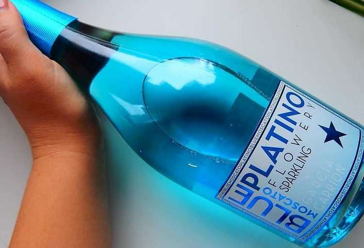 Голубое шампанское: особенности технологии и вкуса, обзор популярных марок | inshaker | яндекс дзен