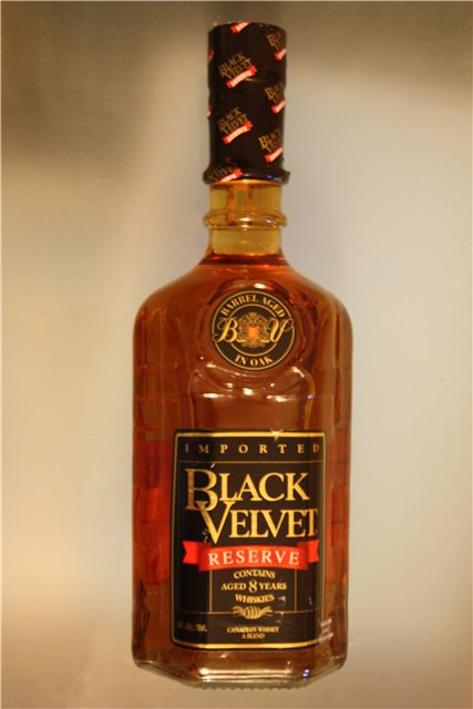 Виски вельвет. Black Velvet Reserve виски 1 литр. Коньяк Black Velvet. Финский виски Блэк вельвет. Блэк вельвет 8 виски.