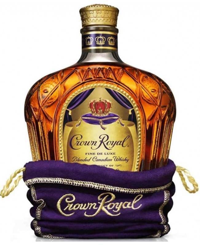 Коллекция виски от Crown Royal.