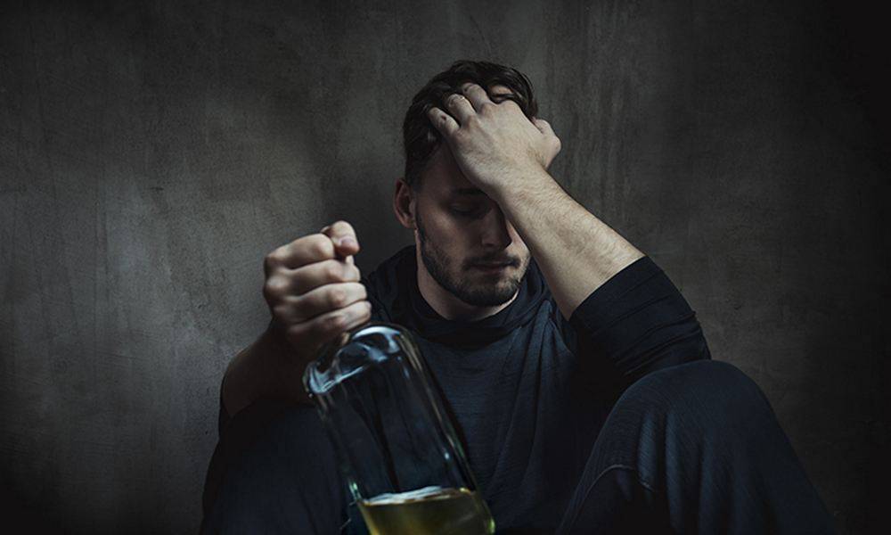 Сколько длится депрессия после алкоголя и что делать: симптомы и лечение