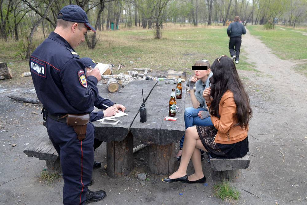 Распитие спиртных напитков в общественных местах: статья и штраф