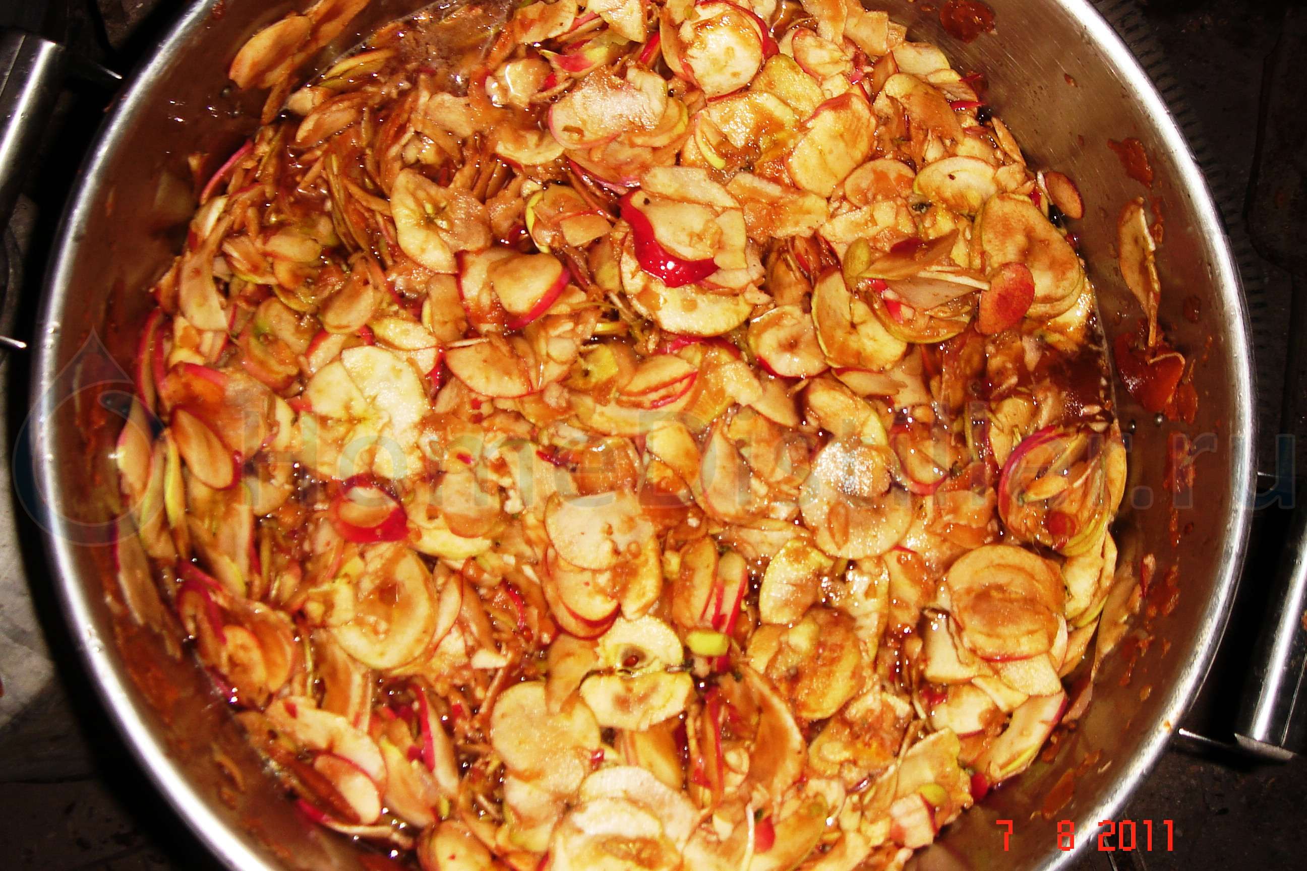 Особенности и рецепты приготовления самогона из яблок