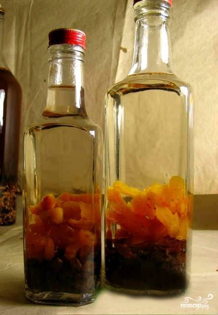 Ароматный самогон из сухофруктов с сахаром и без. особенности и рецепты приготовления браги для самогона из фруктов