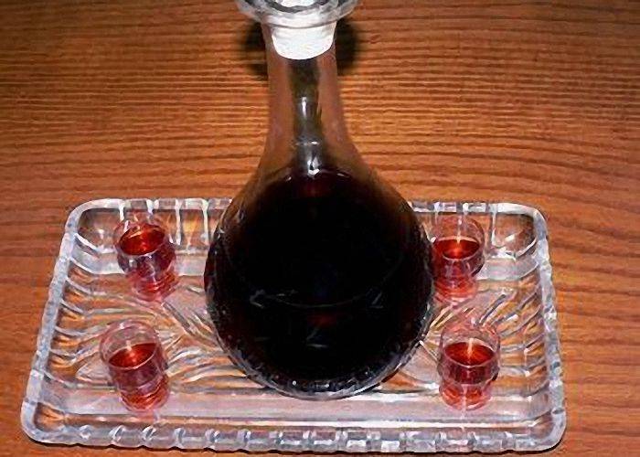 Настойка из шиповника — рецепты целебных напитков на основе крепкого алкоголя