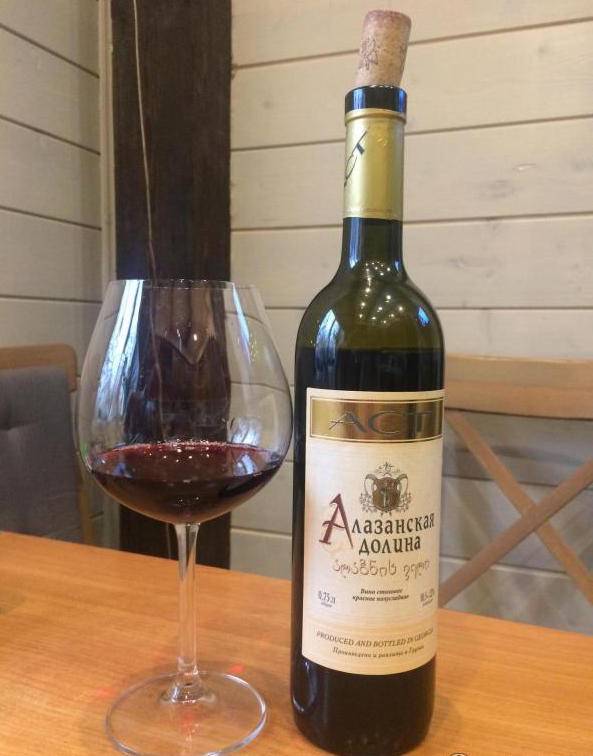 Алазанская долина вино красное полусладкое, характеристика вина