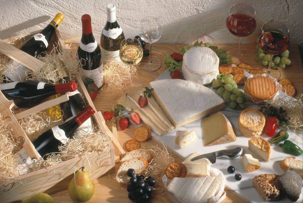 Все гениальное просто: как сочетать сыр и вино?