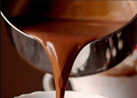 Шоколадный коньяк: рецепт в домашних условиях из водки, из самогона, шоколадная гора