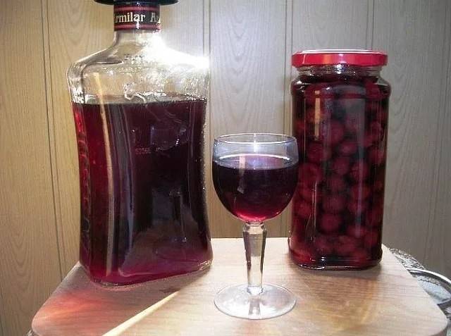Рецепты настоек из ягодного варенья в домашних условиях – как правильно пить