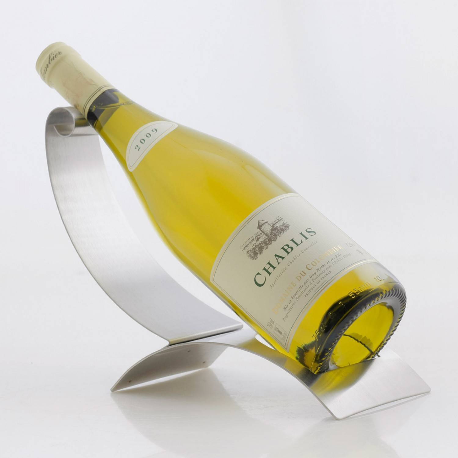 Chablis вино. Шабли вино. Виноделие Шабли. Бутылка Шабли.