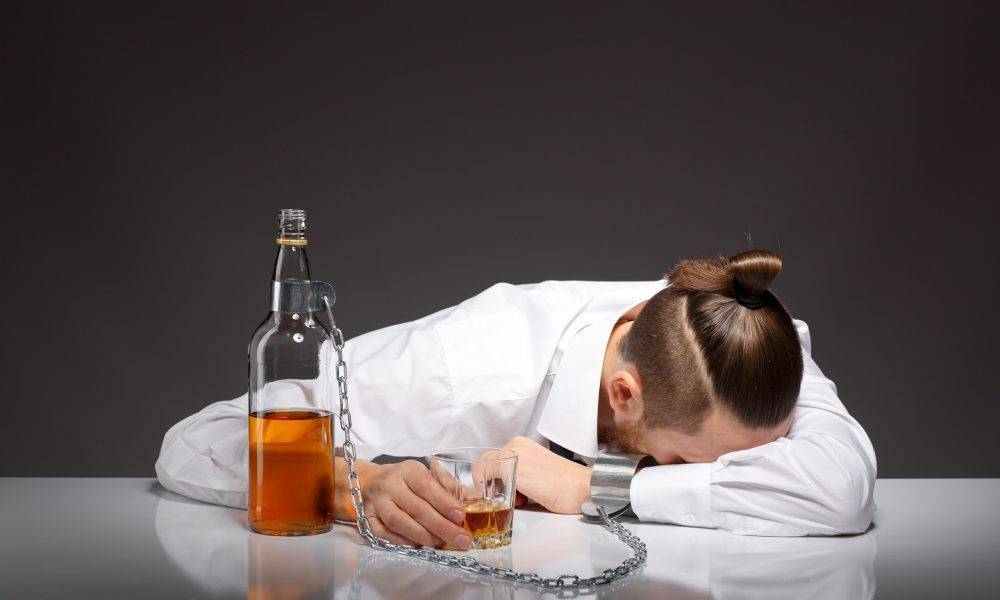 Как лечат алкоголизм при помощи гипноза?