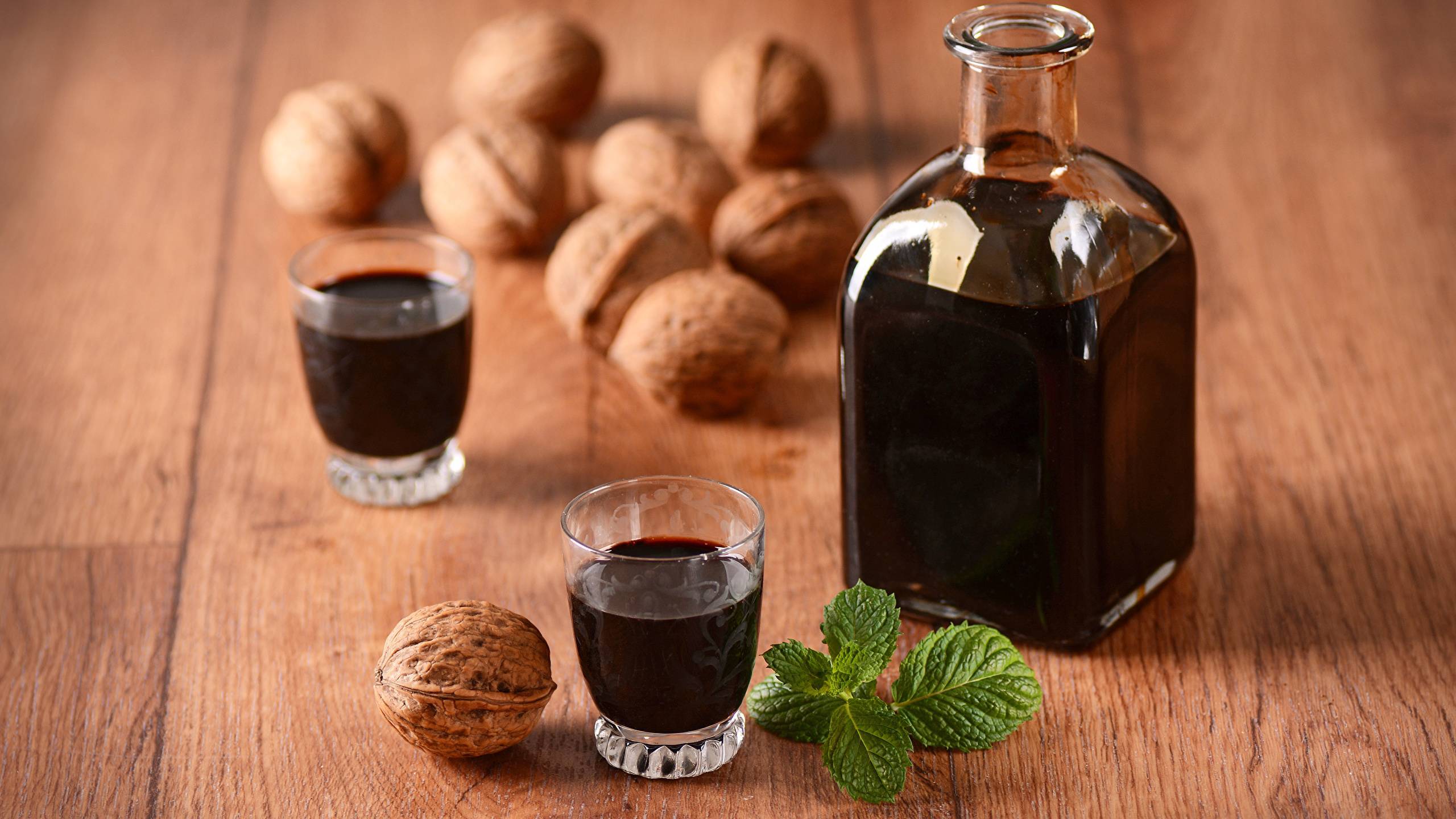 Рецепты народной медицины на грецких орехах: применение перегородок, листьев, скорлупы и ядер при изготовлении лекарств