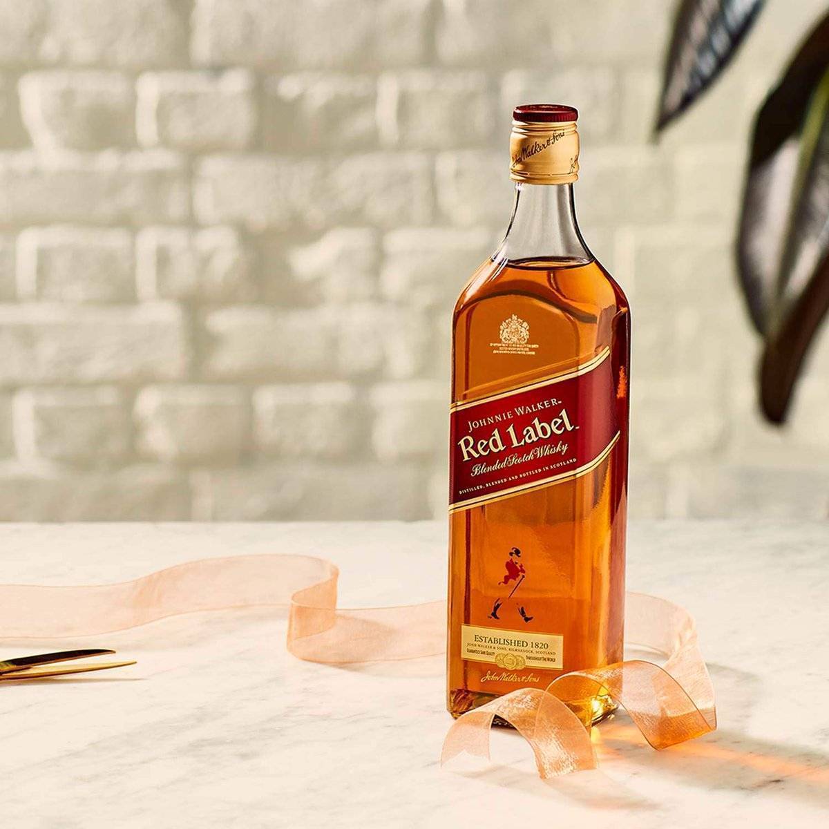 Виски johnnie walker (джонни уокер): история бренда, характеристики вкуса и обзор напитков