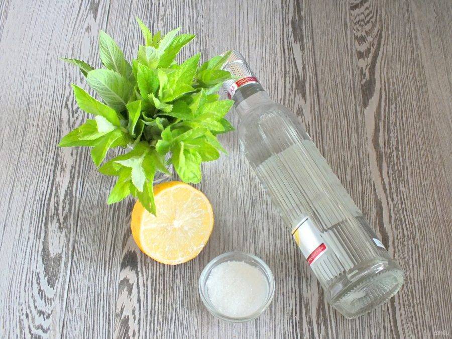 Три удачных рецепта питьевых настоек с мятой на водке (спирте, самогоне). рецепт приготовления мятной водки