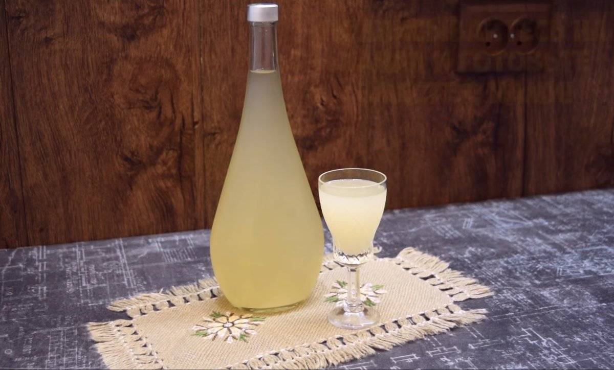 Настойка имбиря на водке и меде: рецепт для похудения и потенции на самогоне с лимоном