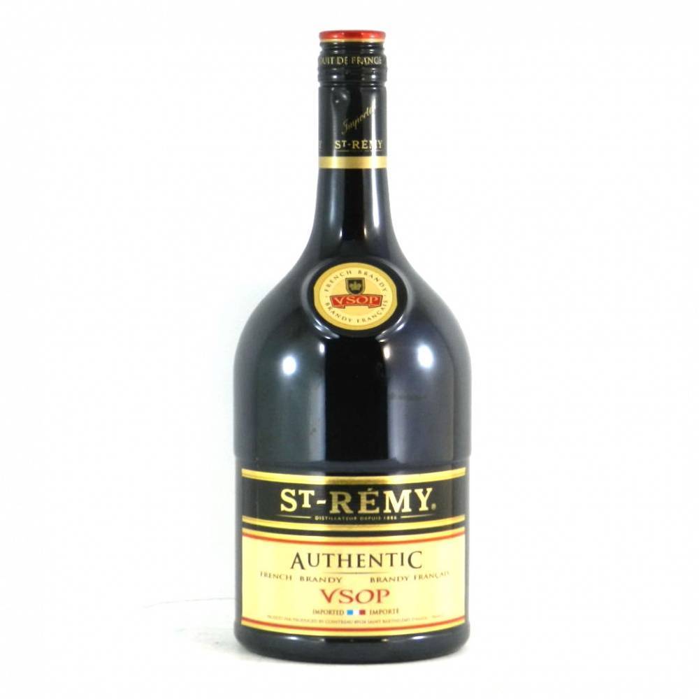 St remy vsop. Коньяк St Remy VSOP. Бренди Сан-Реми аутентик VSOP 0.7. Бренди St-Remy VSOP. Napoleon Brandy VSOP.