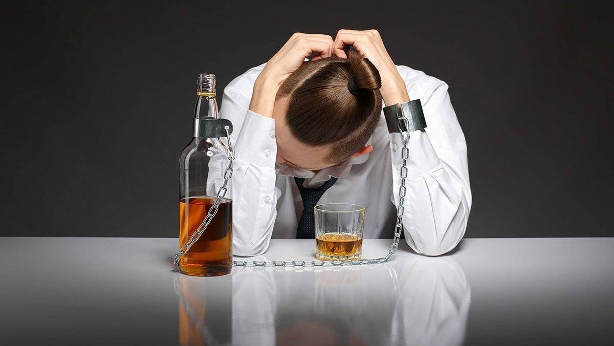 Язва желудка и алкоголь: как спиртное влияет на течение заболевания