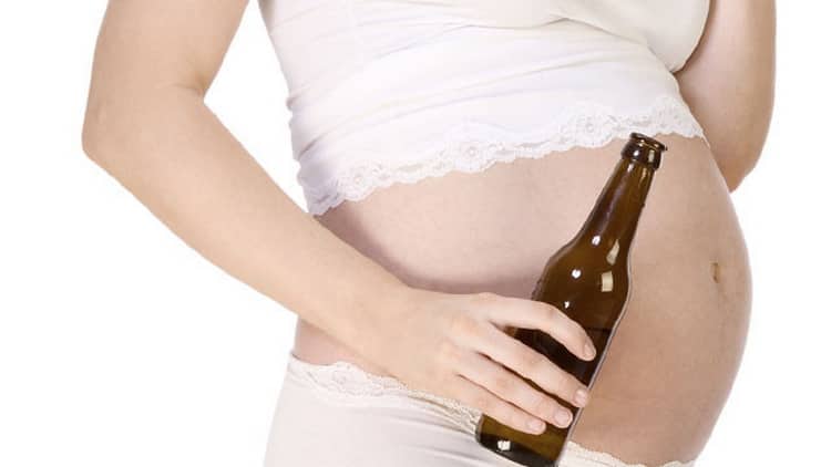 Можно ли пить беременным женщинам безалкогольное пиво?