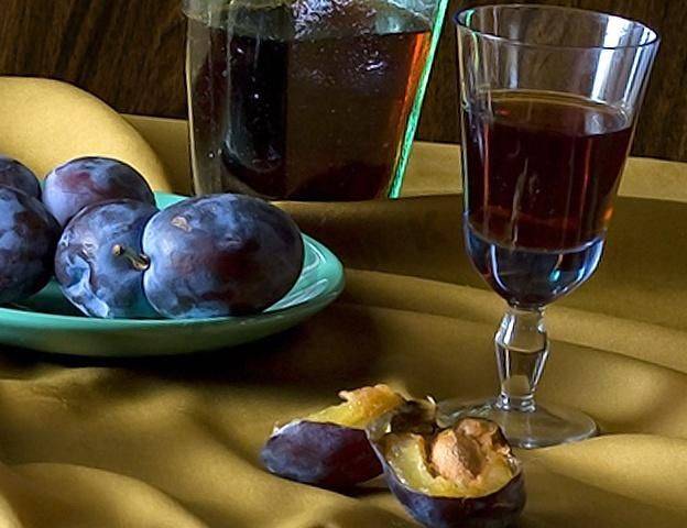Вино из желтой алычи в домашних условиях - пошаговый рецепт