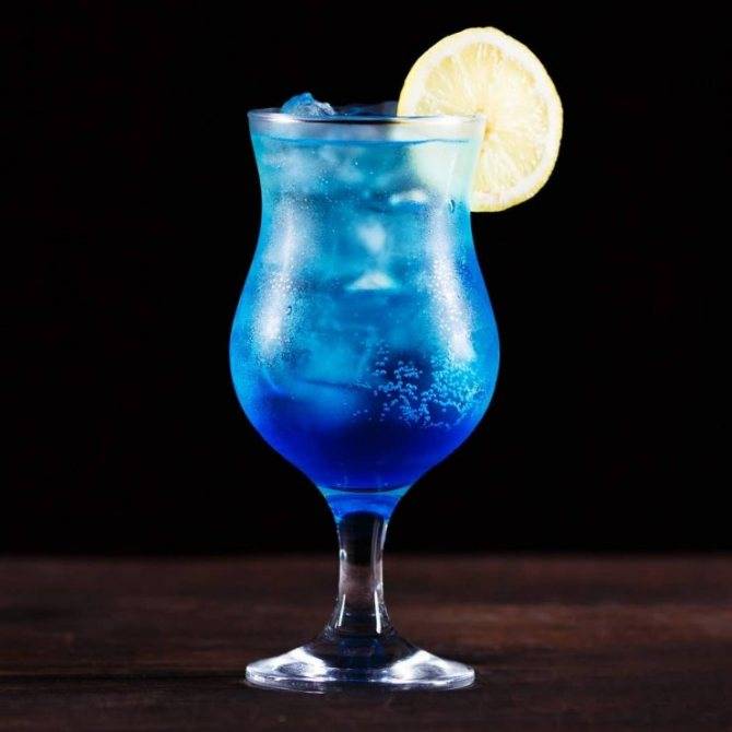 Рецепт приготовления коктейля голубые гавайи. рецепт коктейля голубые гавайи