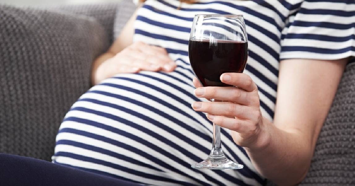Почему нельзя пить алкоголь во время беременности и когда можно?