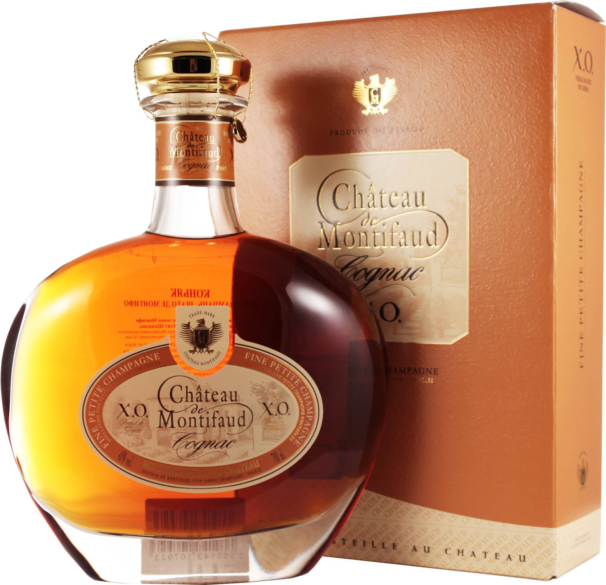 Cognac chateau. Французский коньяк Шато де Монтифо. Французский коньяк Шато Монтифо. Коньяк Шато де Монтифо Сильвер Хо. Коньяк Птит шампань Шато де Монтифо VSOP.