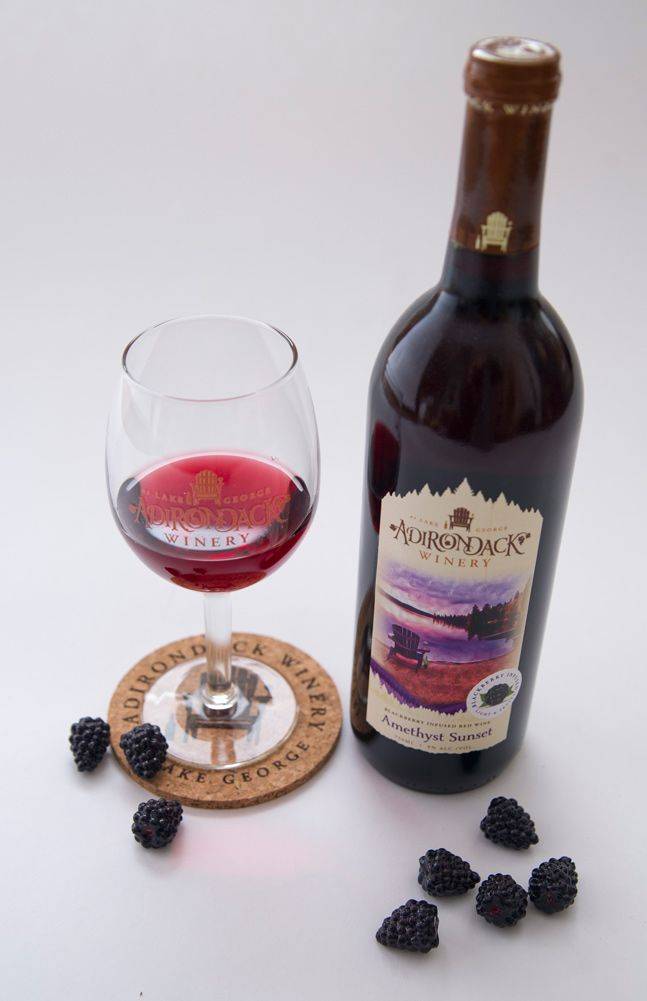 Сладкое вино. Ежевичное вино Red Sweet. Вино BLACKBERRY Red semisweet Wine. Очень сладкое вино.