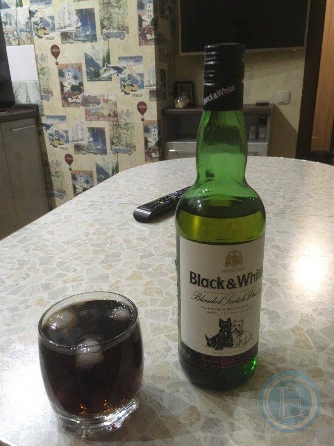Black and white - виски шотландских кровей