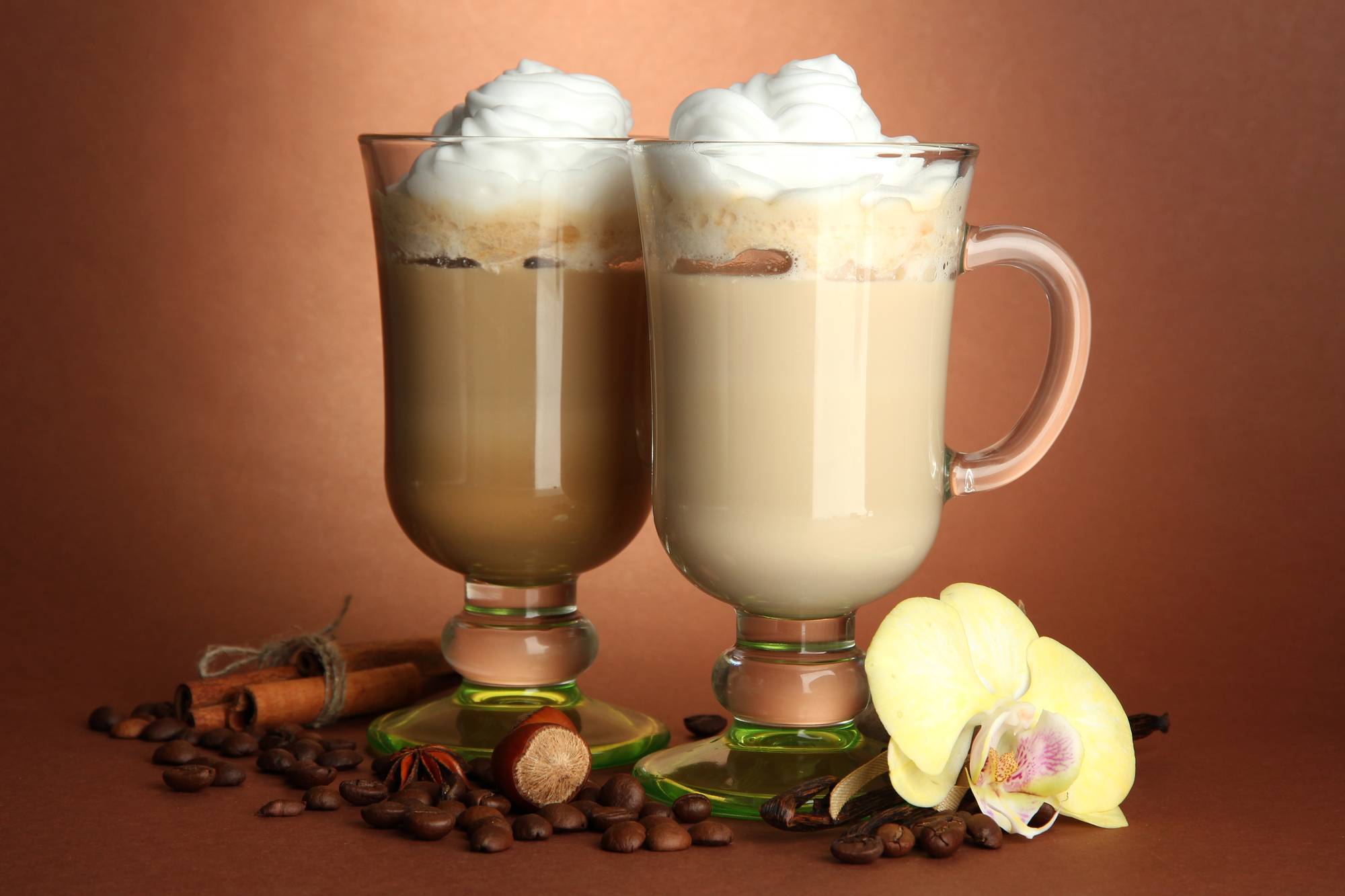 Коктейли с кофе и кофейным ликером: рецепты алкогольные и безалкогольные, технология приготовления дома