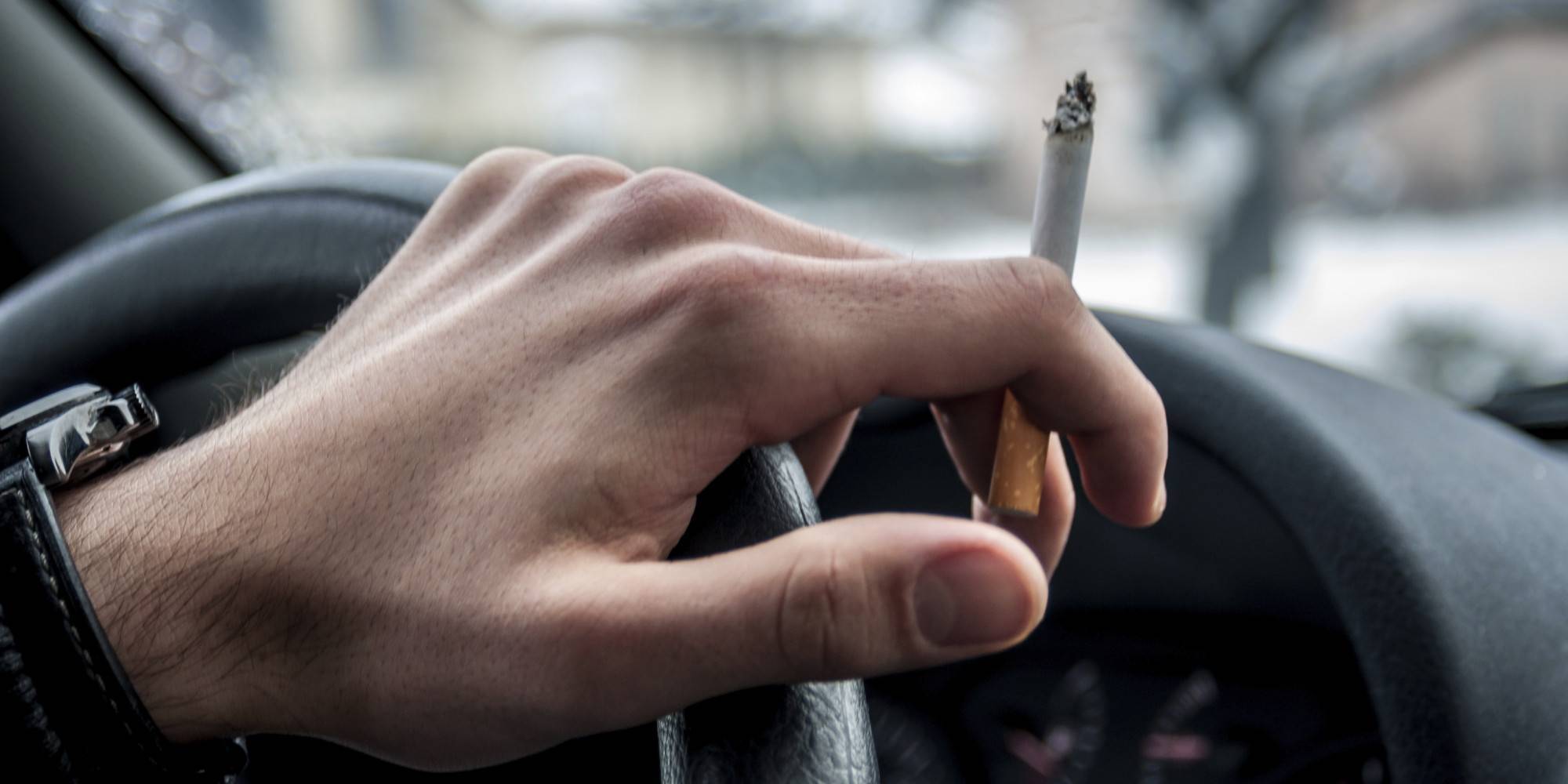Как убрать запах табака в машине?