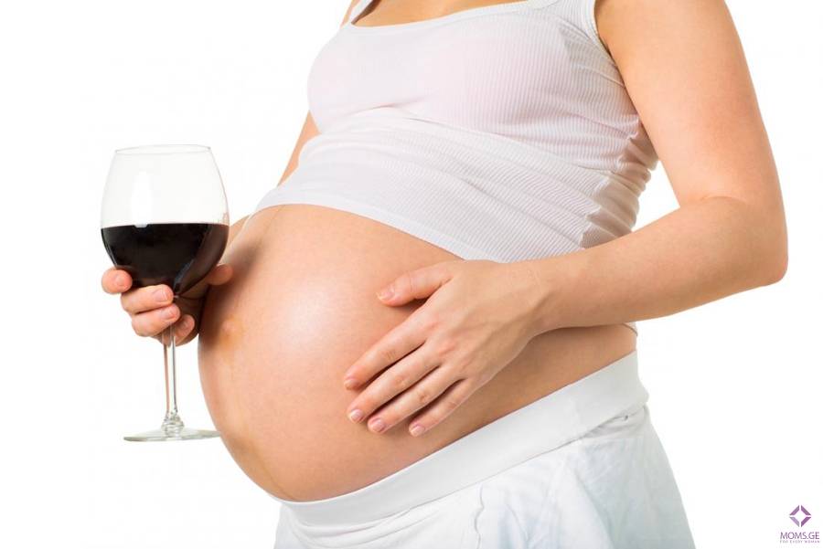 Можно ли выпить на ранних сроках беременности