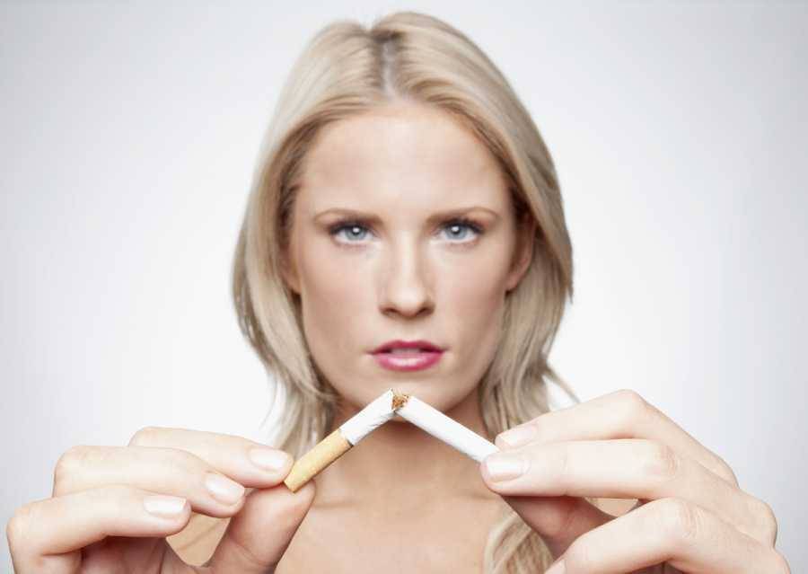 Можно ли заставить курильщика бросить пагубную привычку?