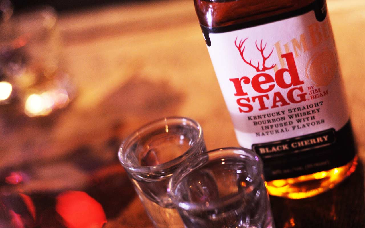 Jim beam red stag - новая линейка популярного бренда виски.