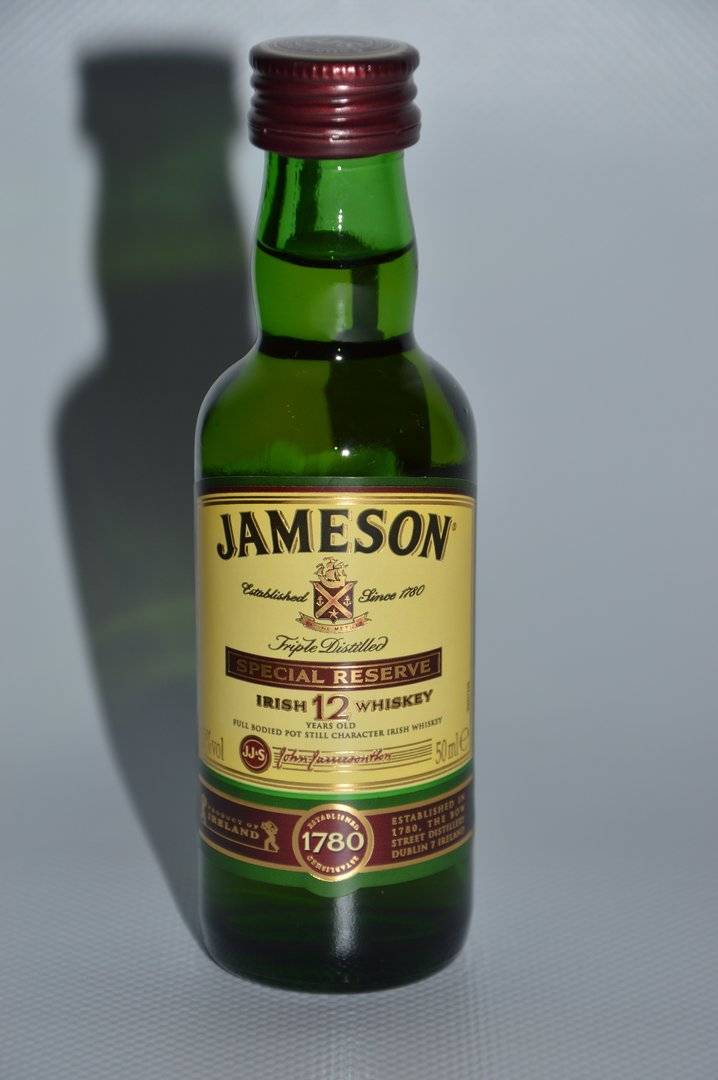 Джеймсон 0.5. Виски джеймсон/Jameson 40% 0.5л. Виски Джемесон, 0.5. Виски Jameson купаж 40 0.5 Ирландия. Виски джемисон 0,05.