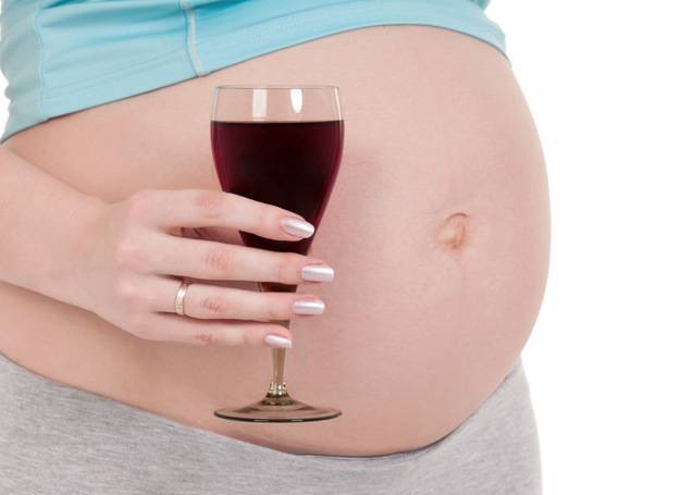 Во время беременности можно ли употреблять беременной женщине безалкогольное вино или пиво