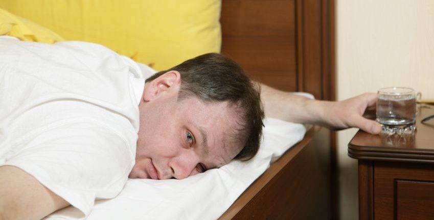 Как уснуть с похмелья в домашних условиях? полезные рецепты и препараты от бессонницы